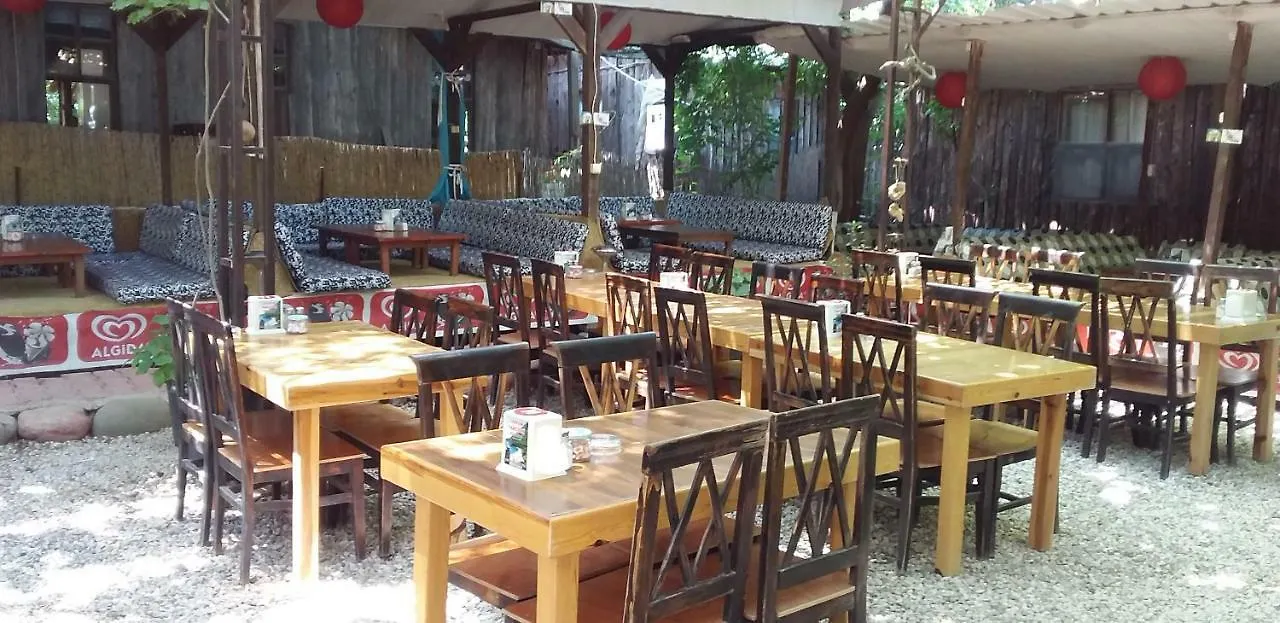 Zakkum Pansiyon Antalya
